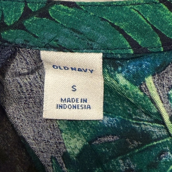 Old Navy Leafy Green and Navy Sleeveless Relaxed V-Neck Blouse Top S - Picture 3 of 6